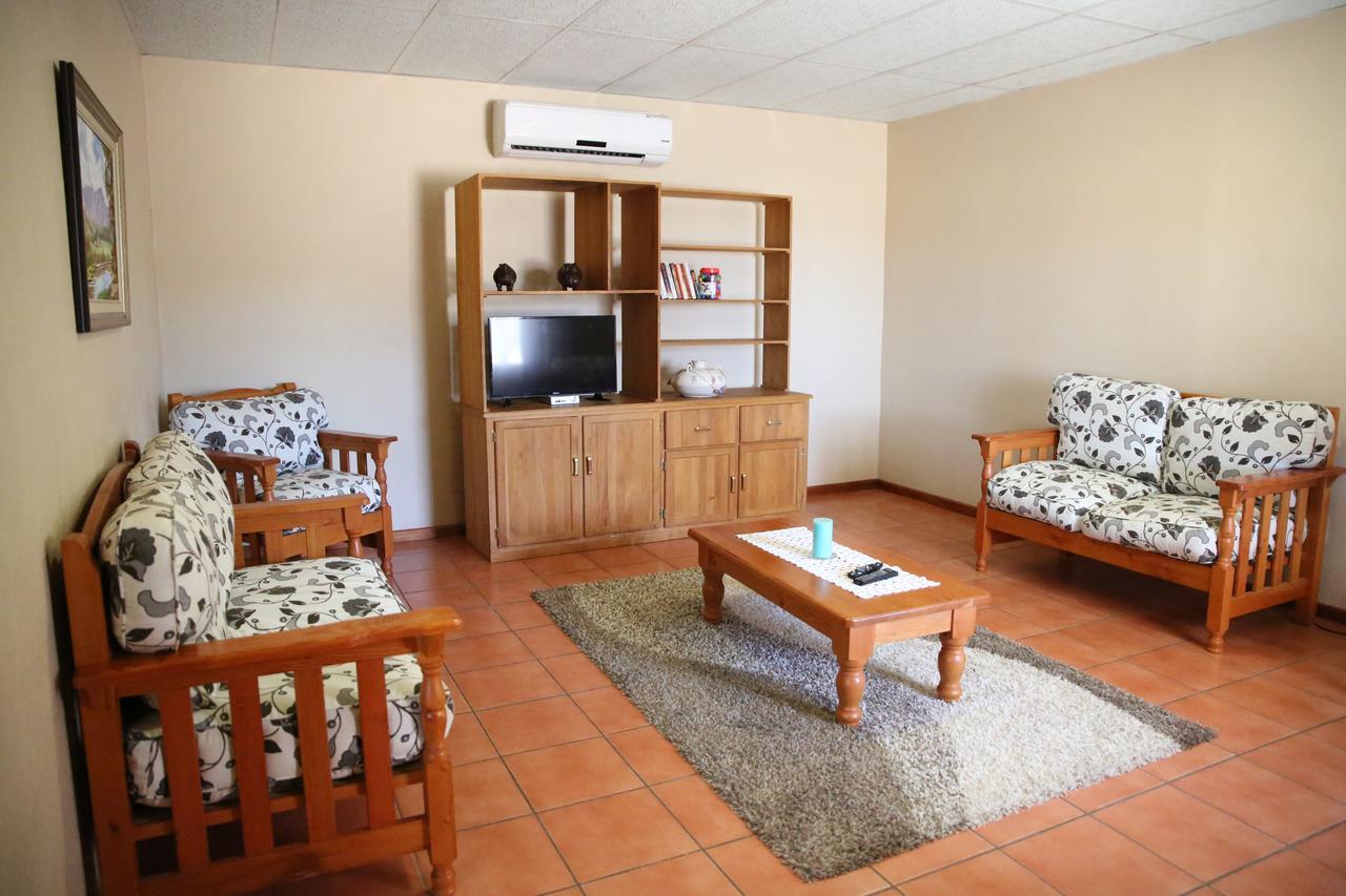 Augrabies De Oude Stoor Guesthouse Bagian luar foto