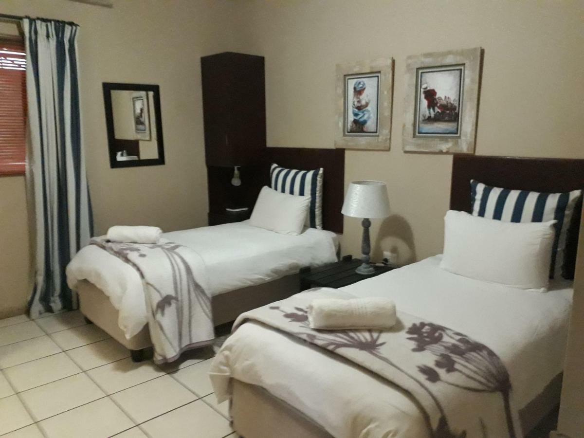 Augrabies De Oude Stoor Guesthouse Bagian luar foto