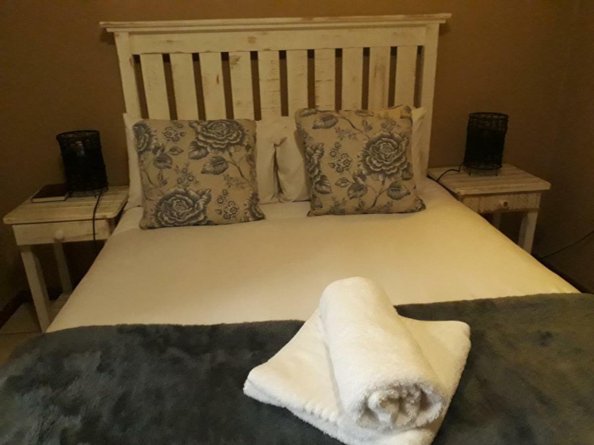 Augrabies De Oude Stoor Guesthouse Bagian luar foto