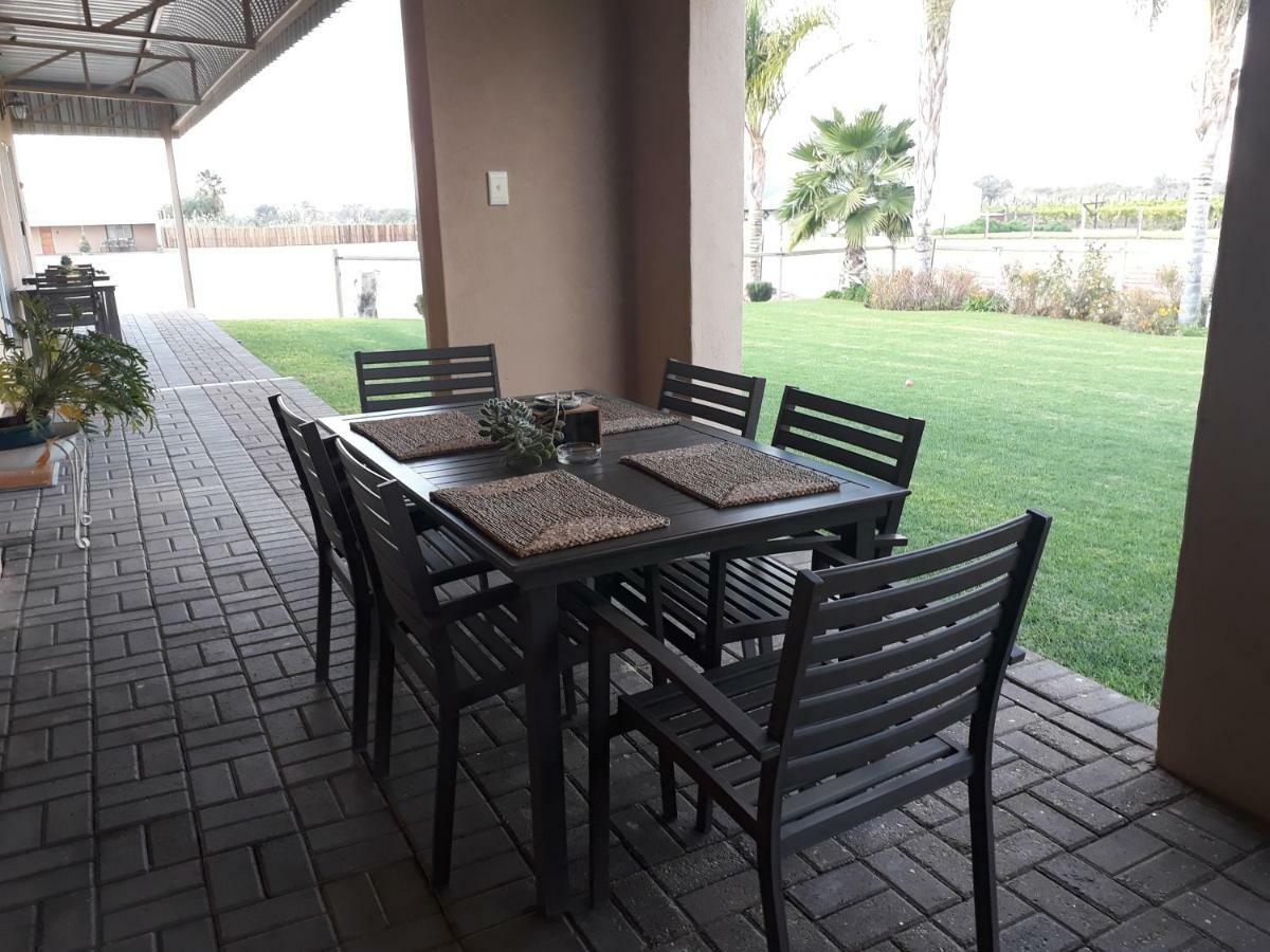 Augrabies De Oude Stoor Guesthouse Bagian luar foto